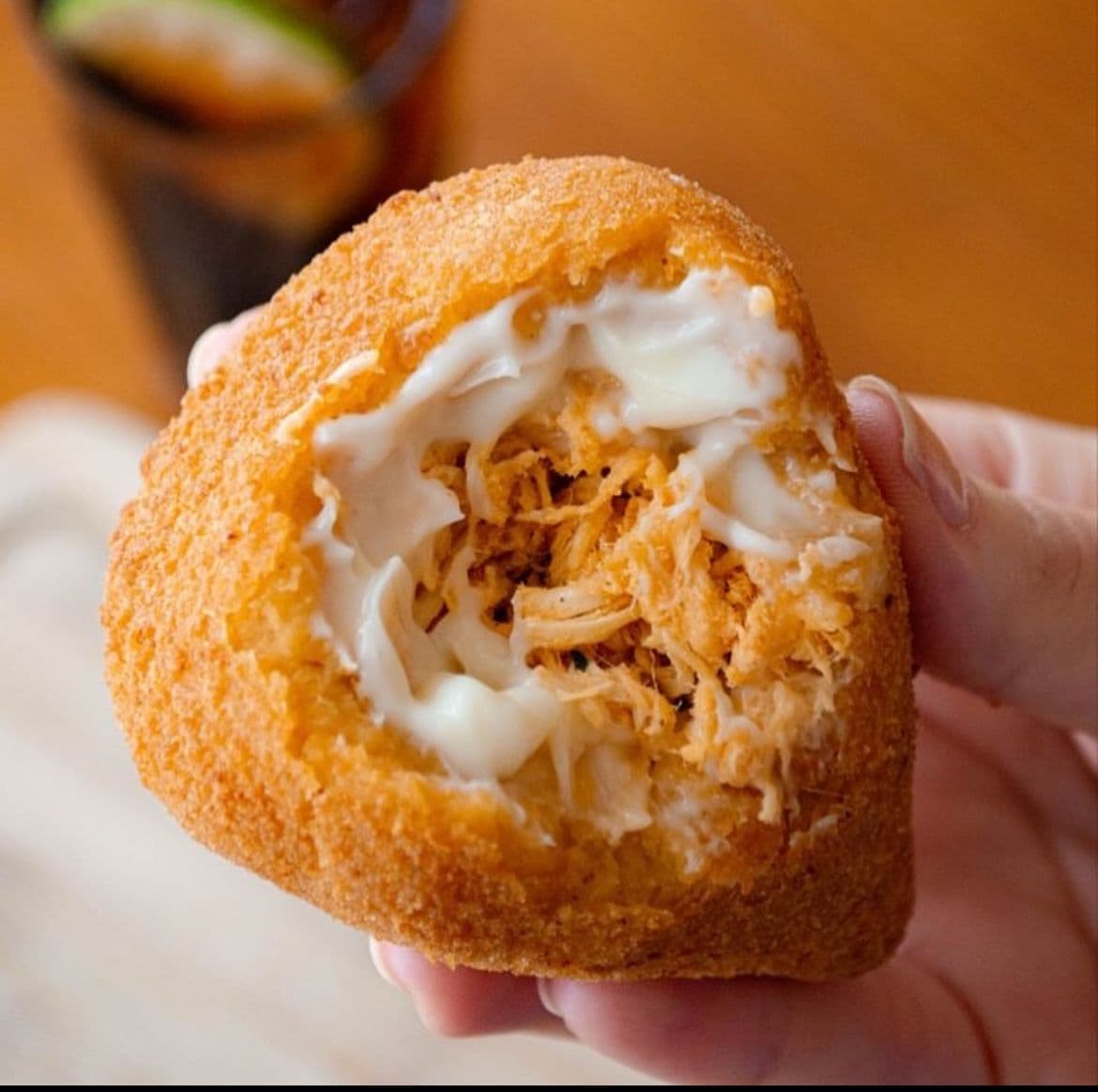 COXINHA DE FRANGO C/ CATUPIRY 130g